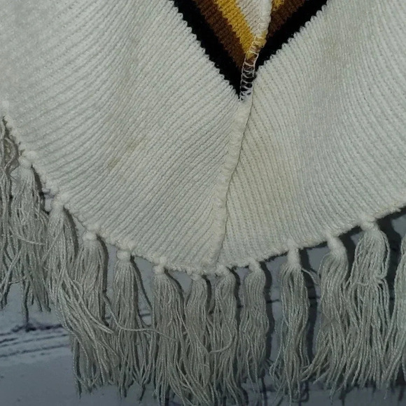 Vtg 70s Ethnic Fringed Mexican Boho Hippie Poncho Sweater Cape Jacket Blanket - Picture 6 of 10